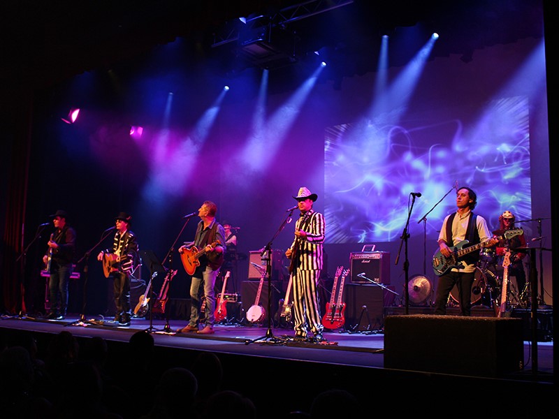 The Kings of Country Rock Tour is coming to the stage this November.