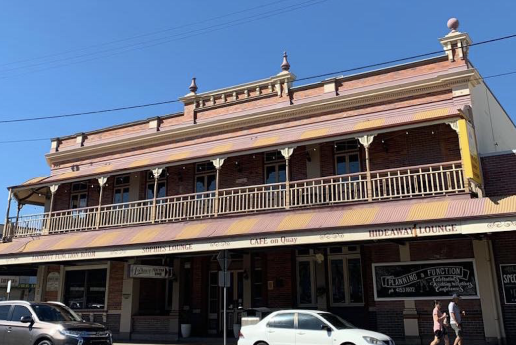 The Old Bundy Tavern