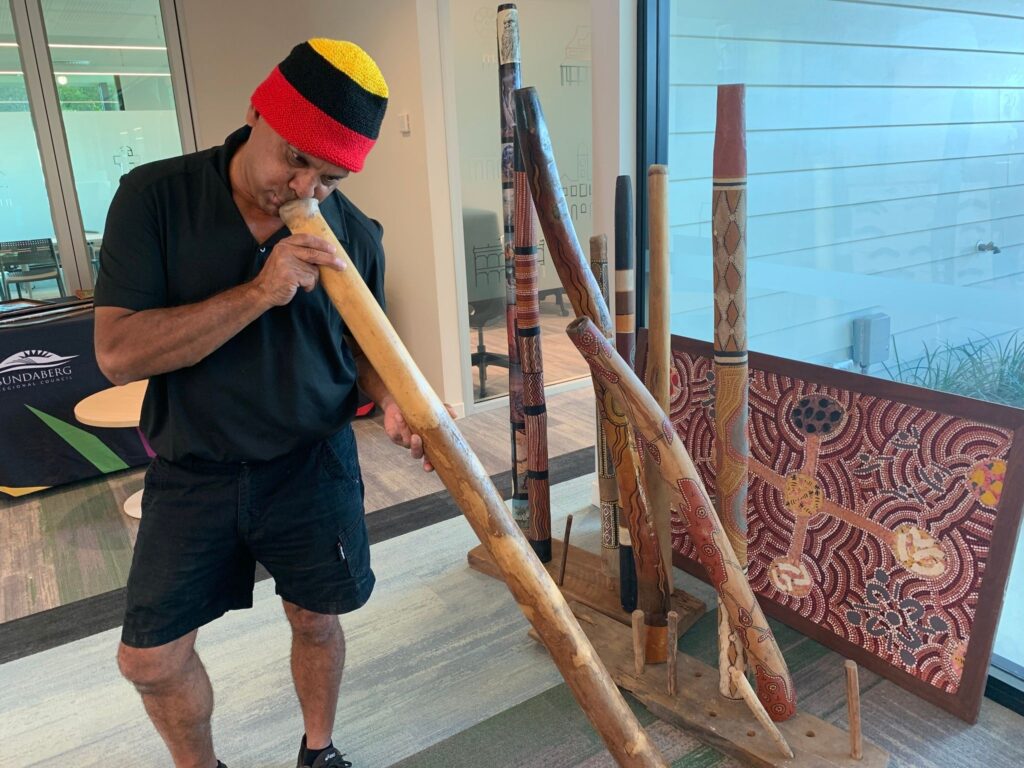 Faren shares culture