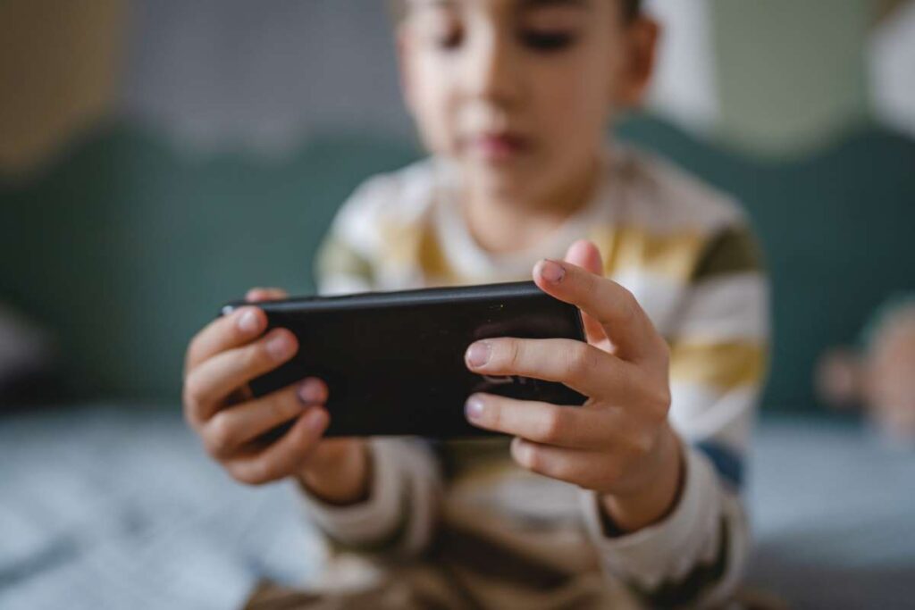 screen time children vision