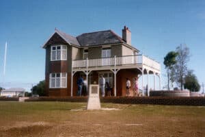 Hinkler House 1984