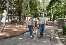 In the Alexander Park Zoo’s Volunteer Program, you have the opportunity to learn more about animals and contribute to conservation programs.