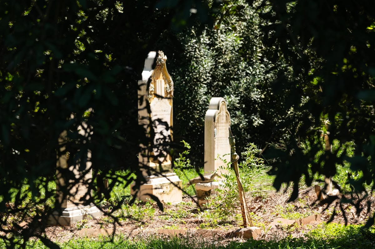 henker family graves