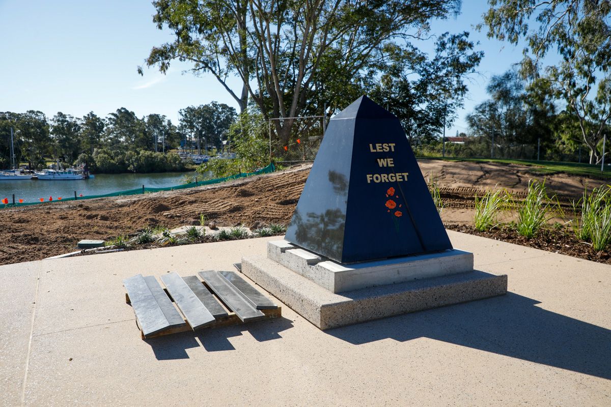 Anzac Park plinth