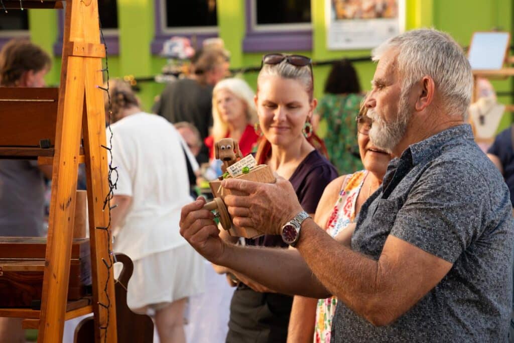 twilight artisan markets gallery park