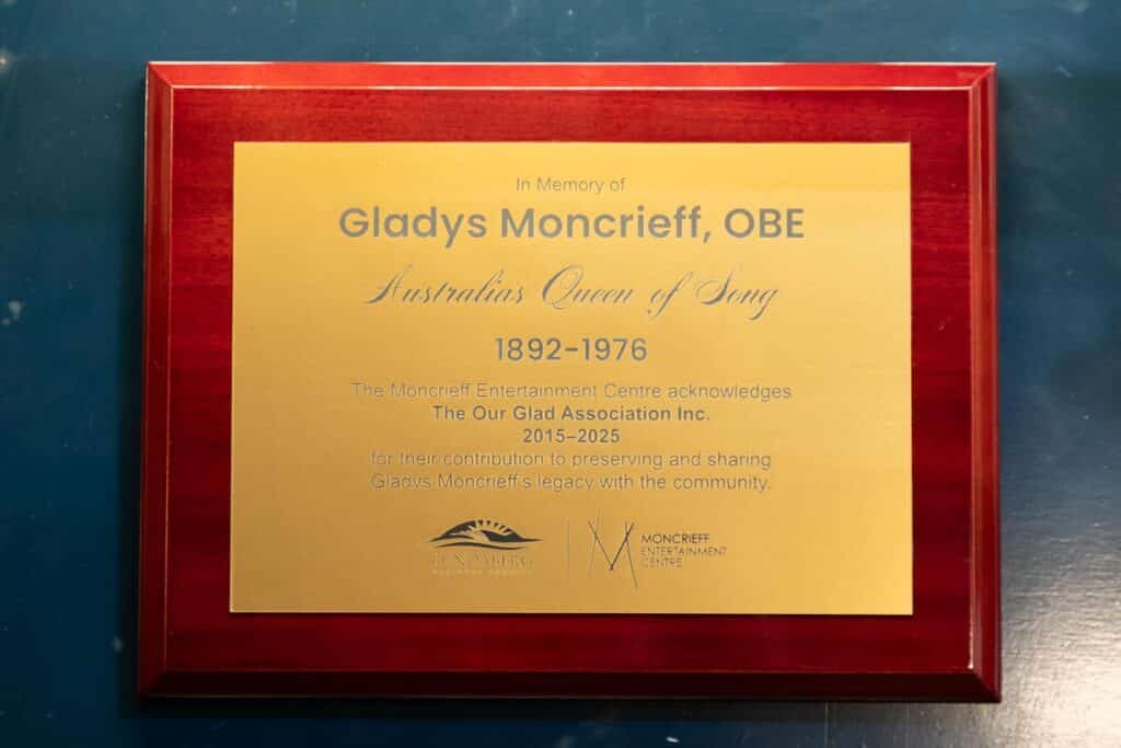 Gladys Moncrieff plaque