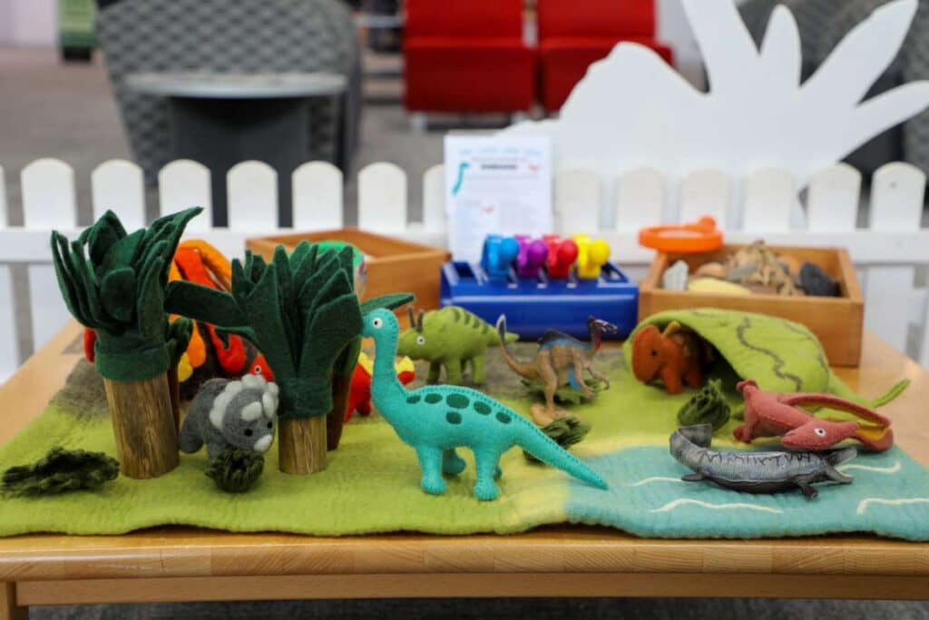 F5F Dinosaur Exploration Experience