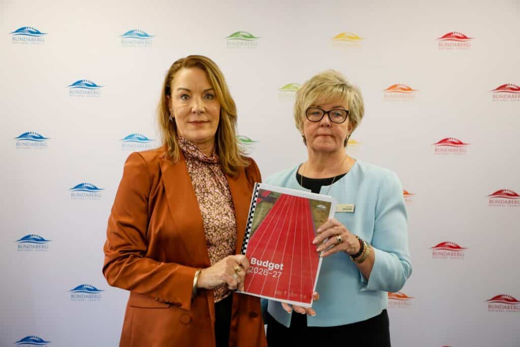 Mayor Helen Blackburn and Division 3 Councillor Deb Keslake.