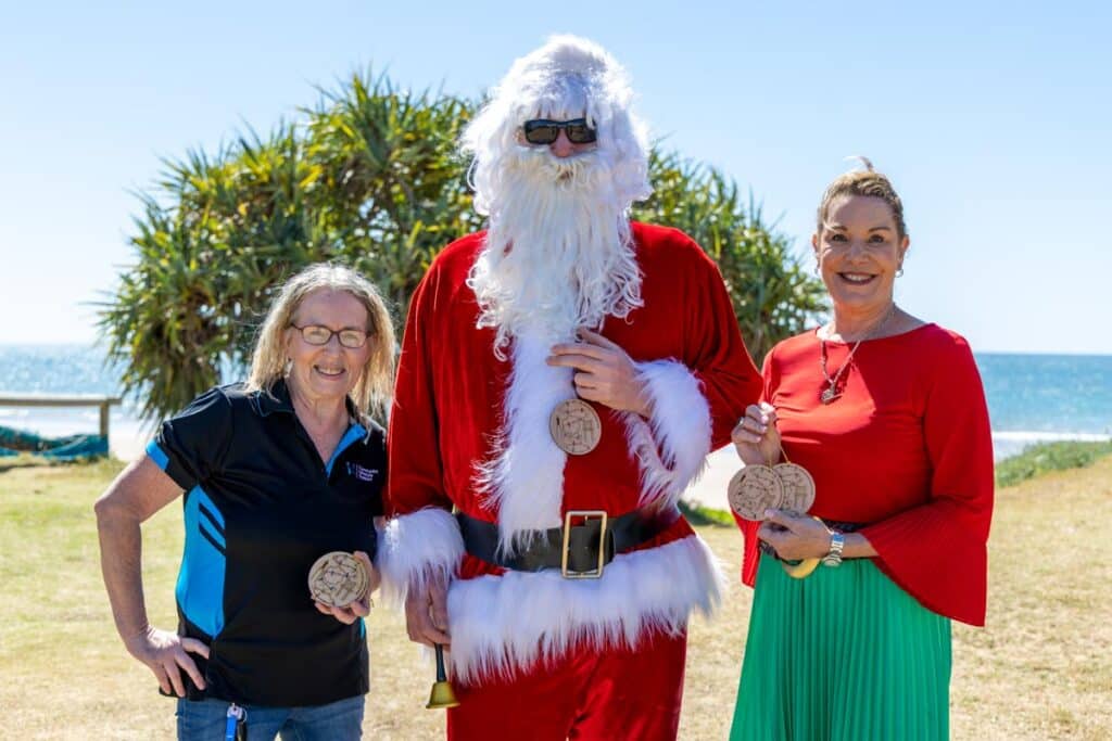 CLS Maki Print Bev Avis, Mayor Helen Blackburn and Santa.